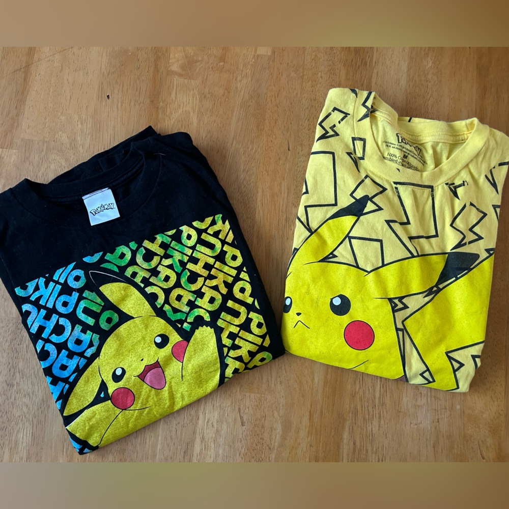 Pokémon kids sz Mediun T-shirt bundle